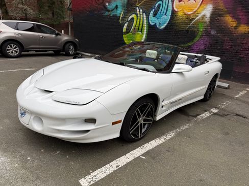 Used 1999 Pontiac Firebird Trans Am image 2