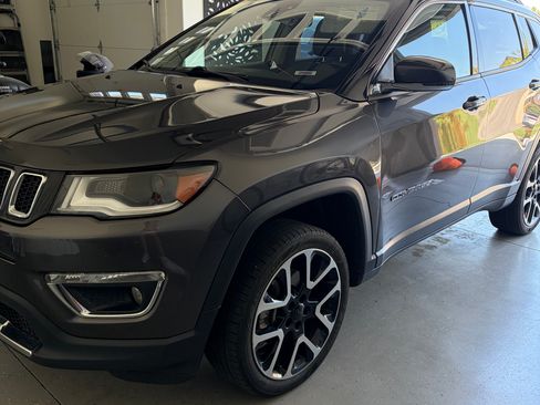 Used 2018 Jeep Compass Limited w/ Navigation Group AWD/4WD image 1