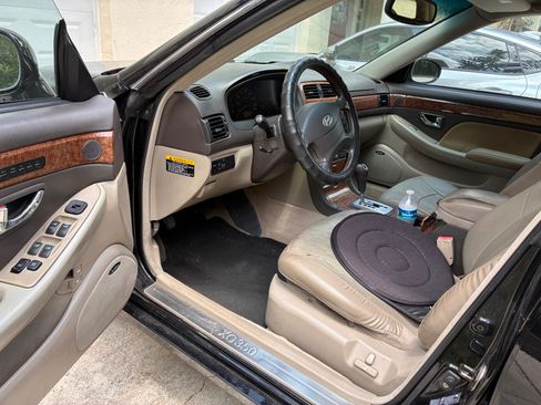 Used 2005 Hyundai XG350 L FWD image 5
