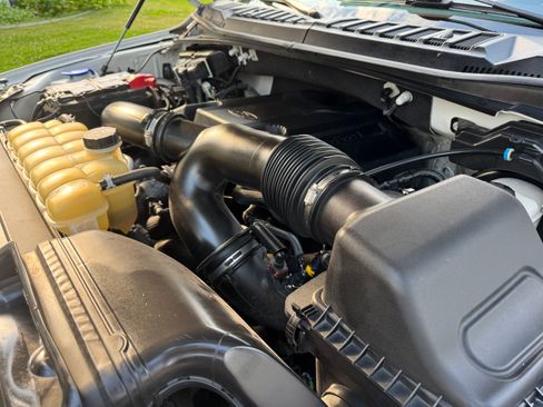 Used 2020 Ford F150 Lariat w/ Equipment Group 502A Luxury image 28