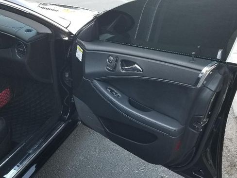 Used 2006 Mercedes-Benz CLS 500 image 13
