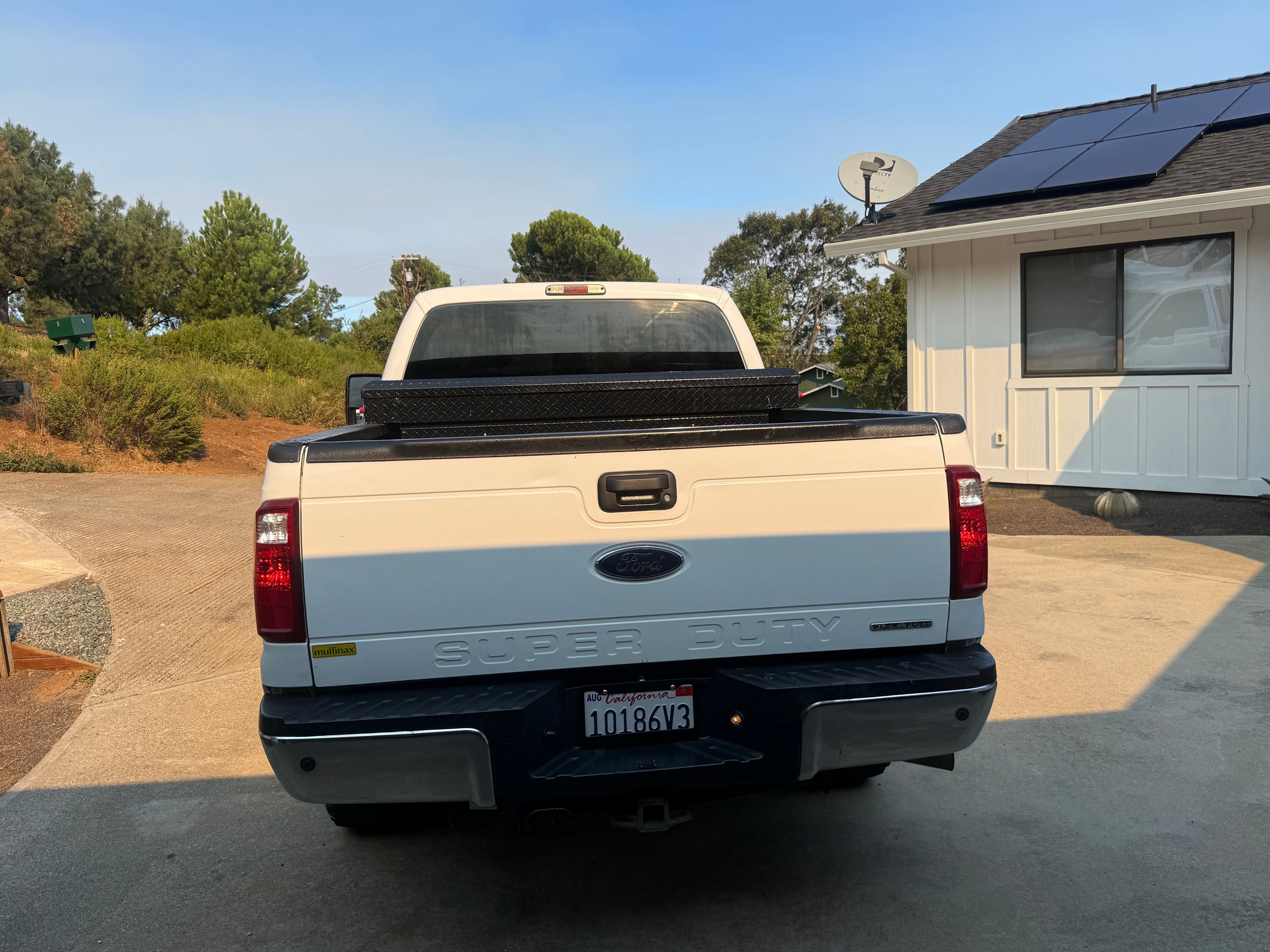 Used 2015 Ford F250 XLT w/ XLT Interior Package RWD image 4