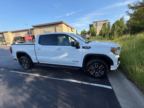 Used 2019 GMC Sierra 1500 AT4 w/ AT4 Premium Package AWD/4WD image 5
