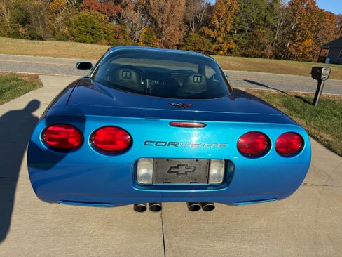 Used 1999 Chevrolet Corvette Coupe image 13
