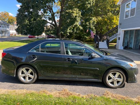 Used 2014 Toyota Camry SE image 8