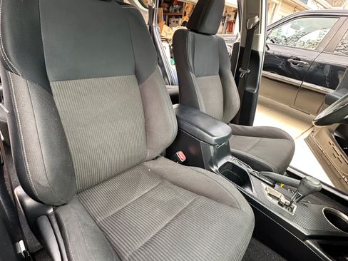 Used 2014 Toyota RAV4 XLE image 20