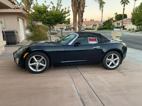 Used 2007 Saturn Sky Red Line image 2
