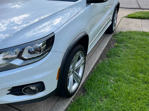 Used 2016 Volkswagen Tiguan R-Line AWD/4WD image 17