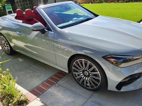 Used 2025 Mercedes-Benz CLE 450 4MATIC Cabriolet image 21