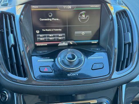 Used 2014 Ford Escape Titanium w/ Equipment Group 401A image 9