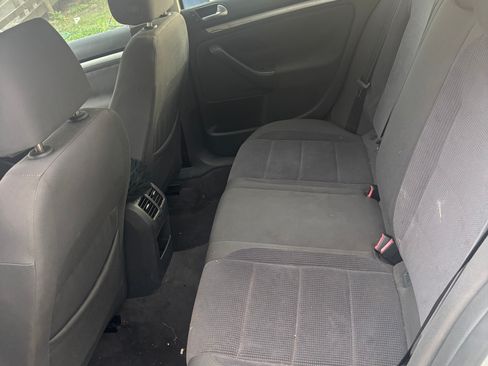 Used 2006 Volkswagen Jetta Value Edition image 6