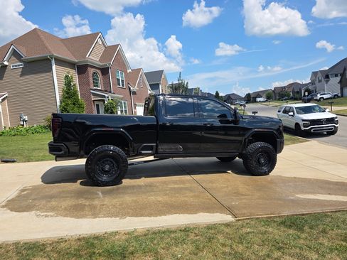 Used 2024 GMC Sierra 2500 Denali Ultimate w/ Max Trailering Package AWD/4WD image 12