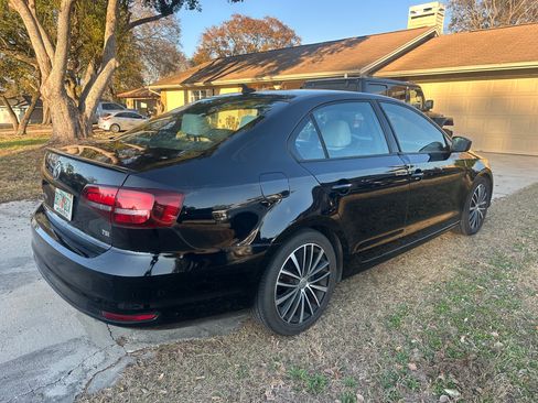 Used 2016 Volkswagen Jetta Sport w/ Lighting Package image 10