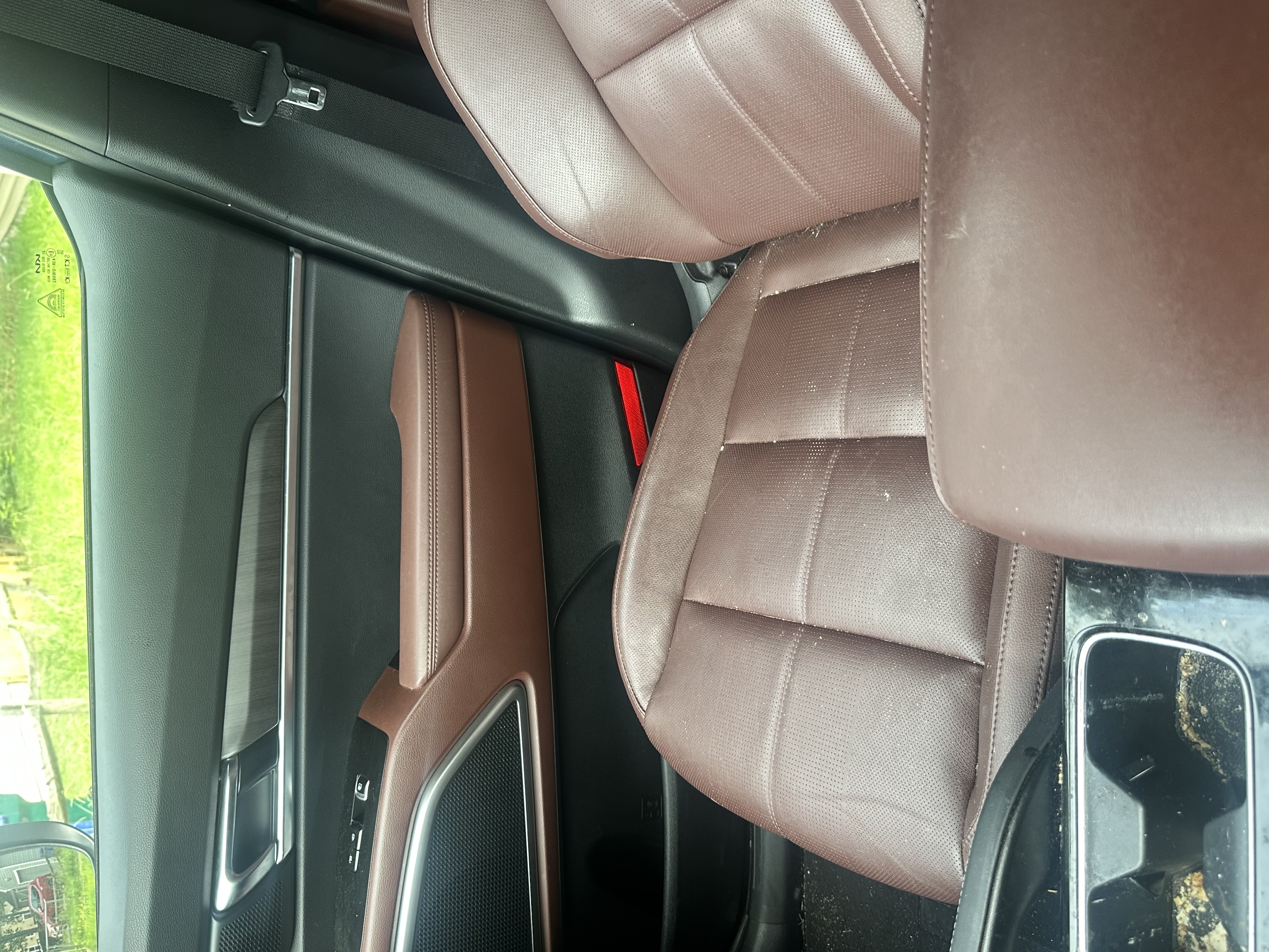 Used 2024 Kia Telluride EX w/ EX Captain's Chair Package FWD image 20