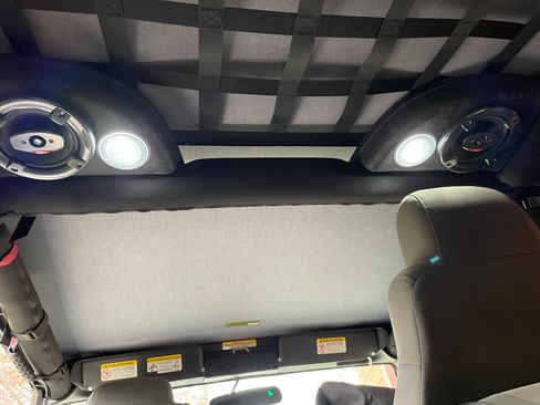 Used 2005 Jeep Wrangler Unlimited Rubicon w/ Sahara Edition Group image 23