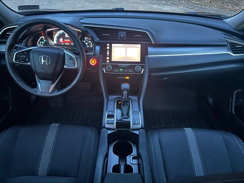 Used 2018 Honda Civic EX image 10