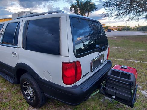 Used 1999 Lincoln Navigator 2WD image 10