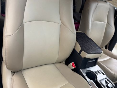 Used 2018 Toyota 4Runner SR5 Premium image 2