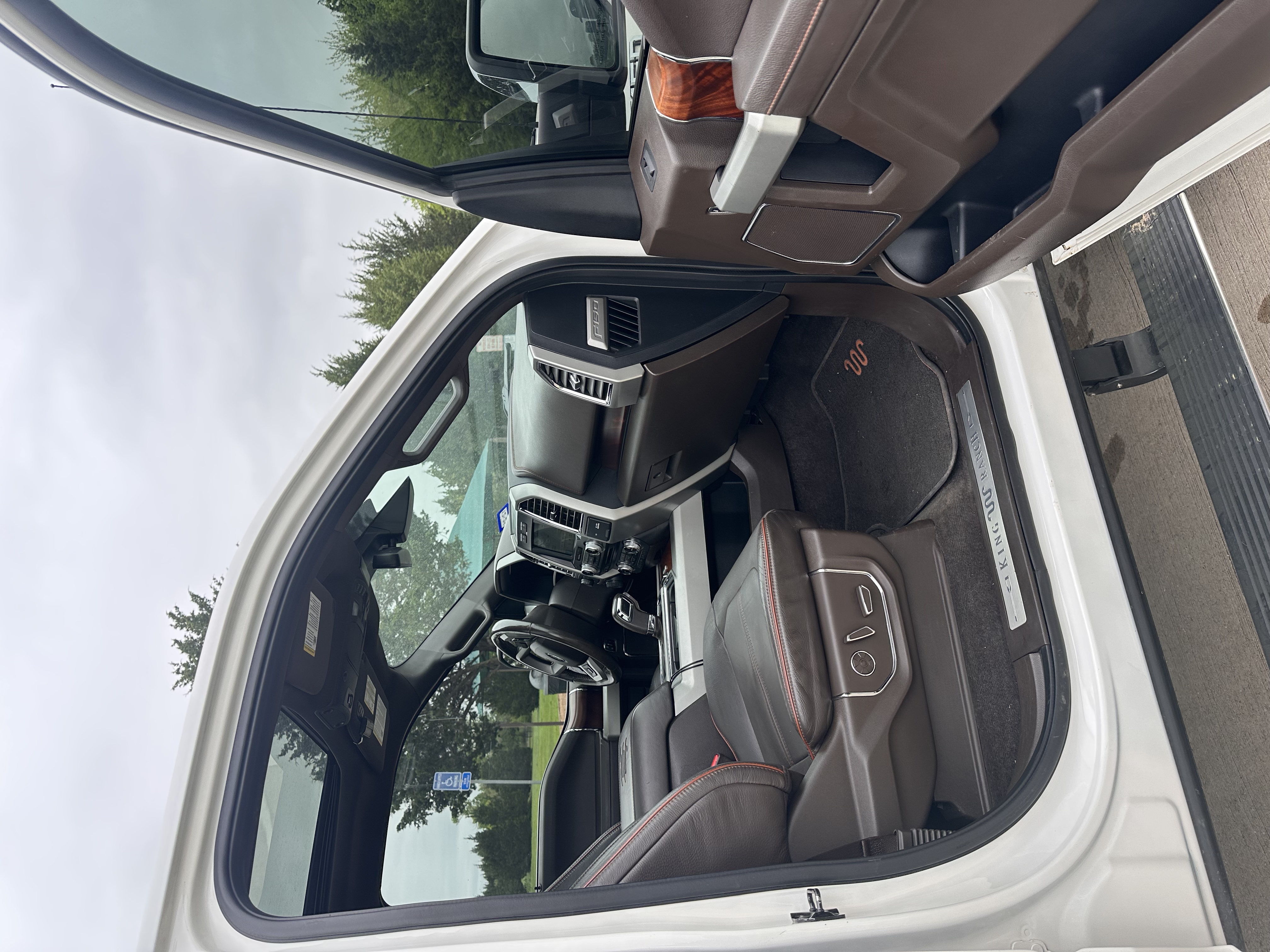Used 2016 Ford F150 King Ranch w/ Equipment Group 601A Luxury AWD/4WD image 13
