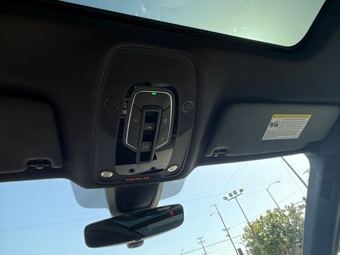 Used 2021 Audi Q5 e Premium Plus w/ Premium Plus Package AWD/4WD image 21