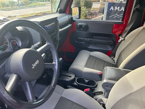 Used 2010 Jeep Wrangler Unlimited Sport image 2