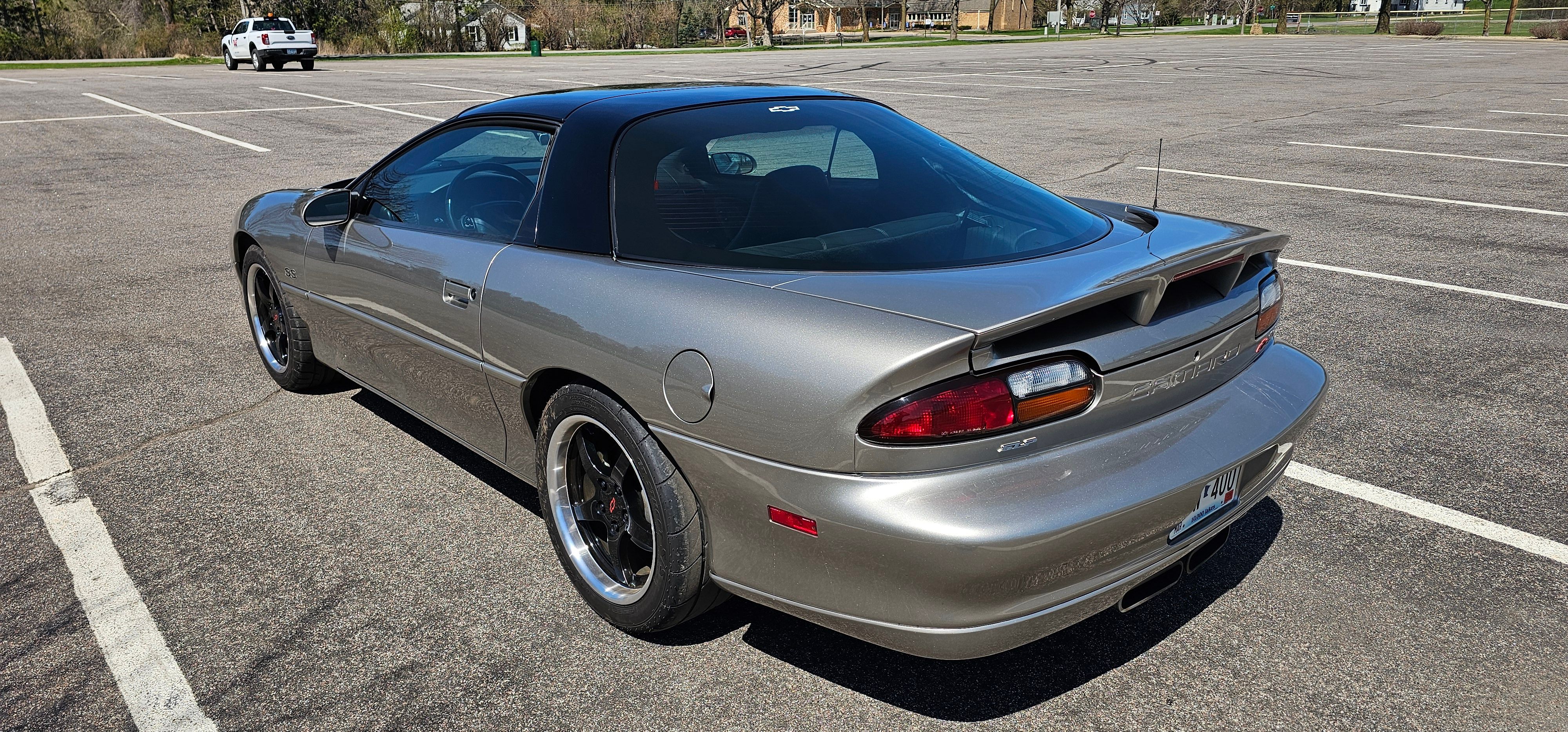 Used 2002 Chevrolet Camaro Z28 w/ SS Performance/Appearance Pkg RWD image 9