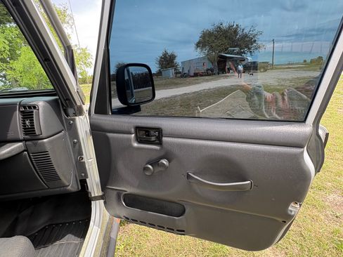 Used 2003 Jeep Wrangler Rubicon image 11