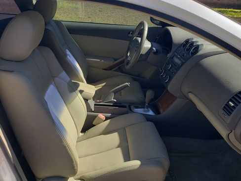 Used 2009 Nissan Altima 2.5 S w/ Premium Pkg image 6