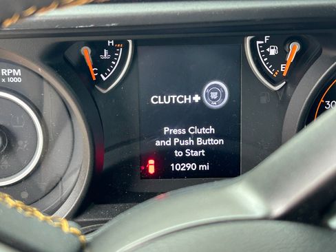 Used 2024 Jeep Wrangler Sport AWD/4WD image 14