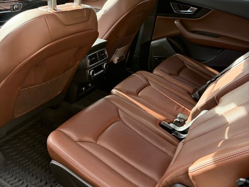 Used 2018 Audi Q7 3.0T Prestige w/ Prestige Package image 10