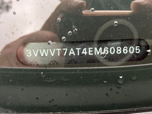 Used 2014 Volkswagen Beetle R-Line image 15