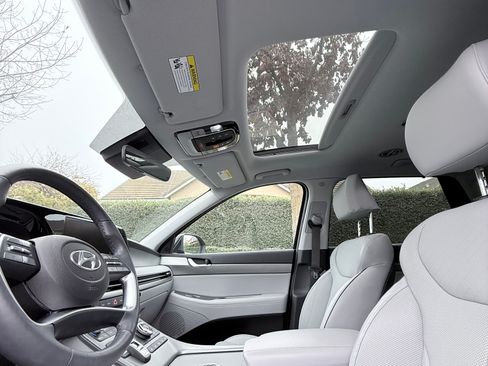 Used 2024 Hyundai Palisade SEL w/ Premium Package image 19