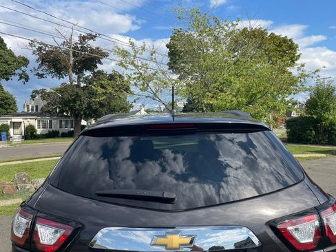 Used 2015 Chevrolet Traverse LT AWD/4WD image 5