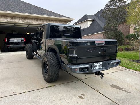 Used 2021 Jeep Gladiator Sport image 6