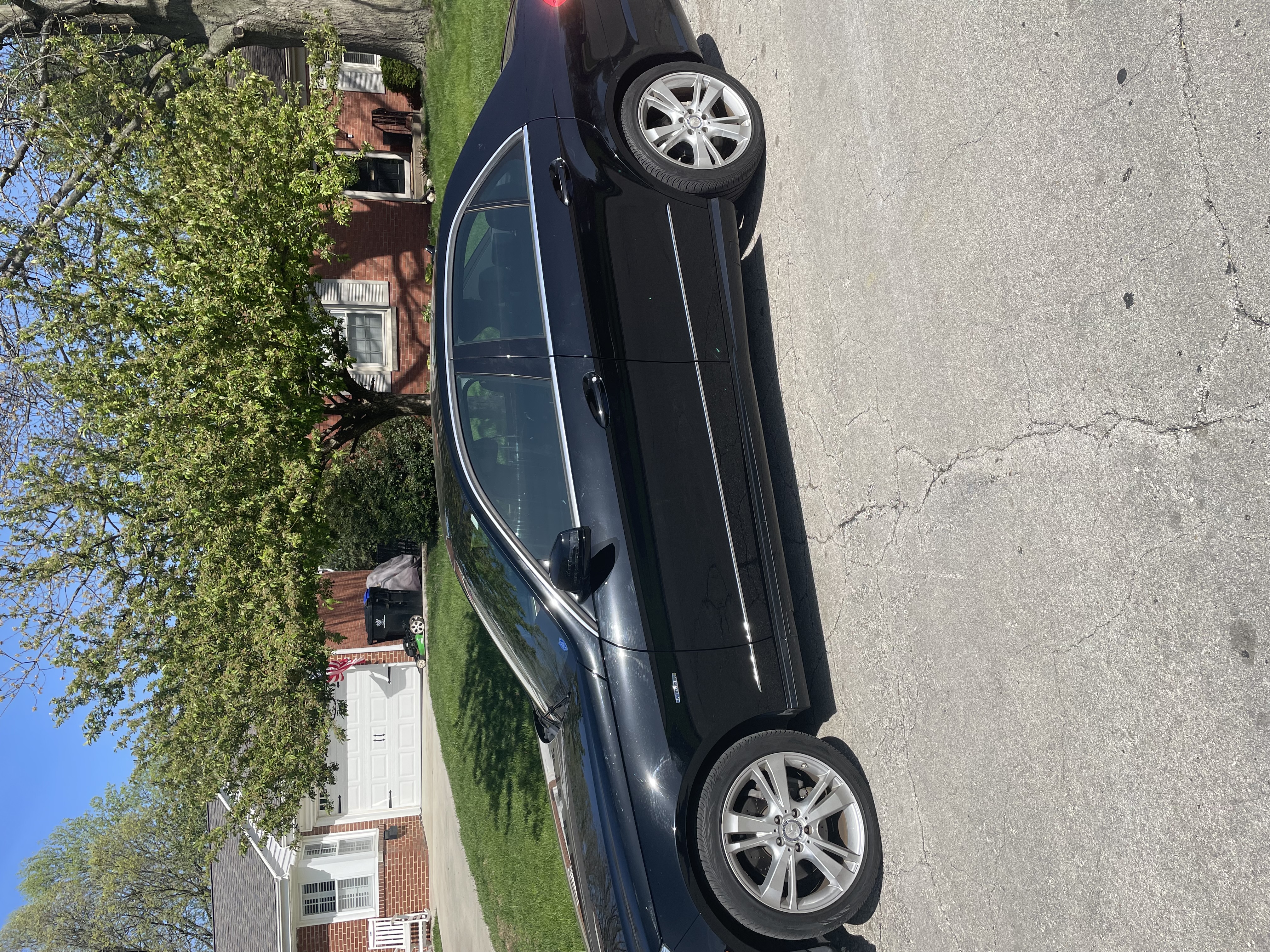 Used 2012 Mercedes-Benz E 350 4MATIC Sedan image 4