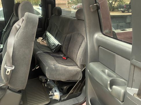 Used 2002 Chevrolet Silverado 1500 LS image 4