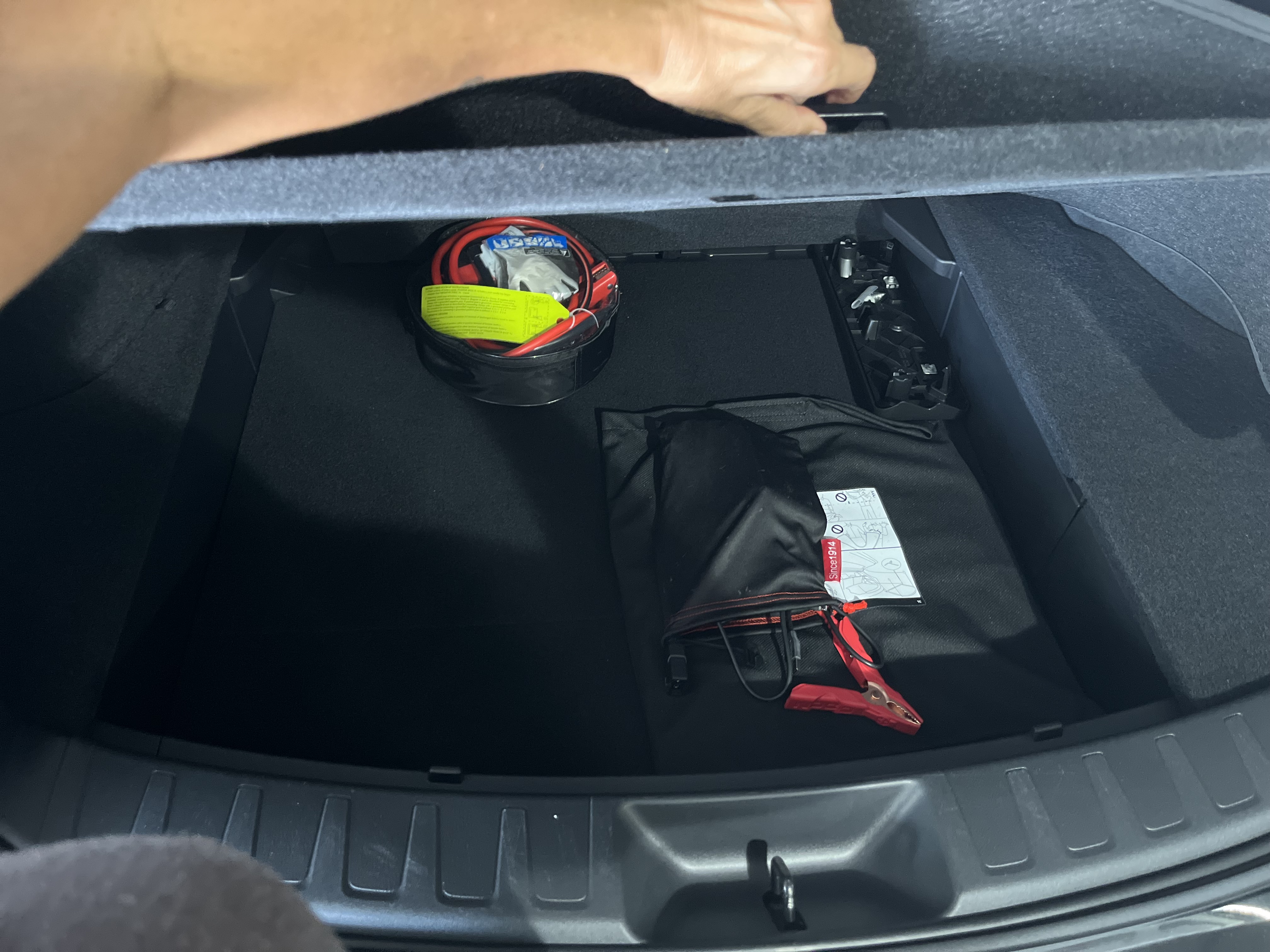 Used 2025 Lexus UX 300h FWD w/ Accessory Package (Z1) image 23