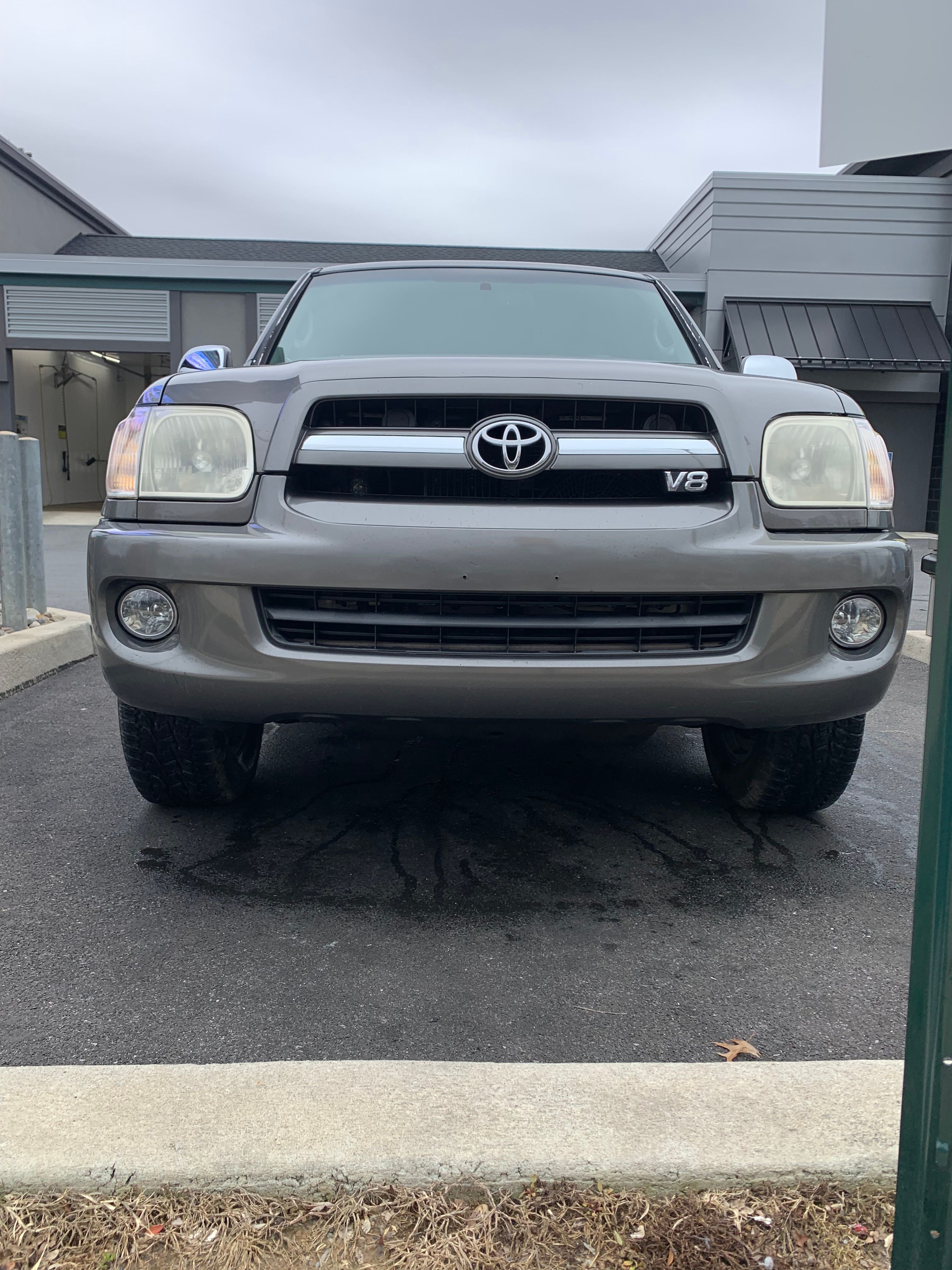 Used 2007 Toyota Sequoia Limited w/ Luxury Pkg AWD/4WD image 6