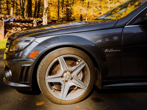 Used 2009 Mercedes-Benz C 63 AMG Sedan image 9