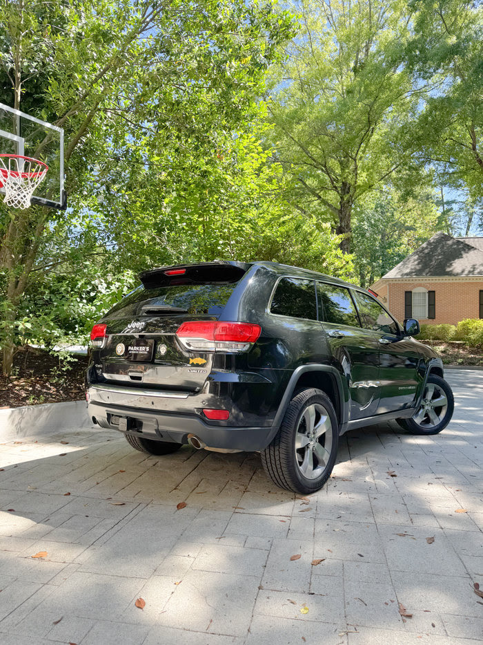 Used 2014 Jeep Grand Cherokee Limited w/ Trailer Tow Group IV AWD/4WD image 2