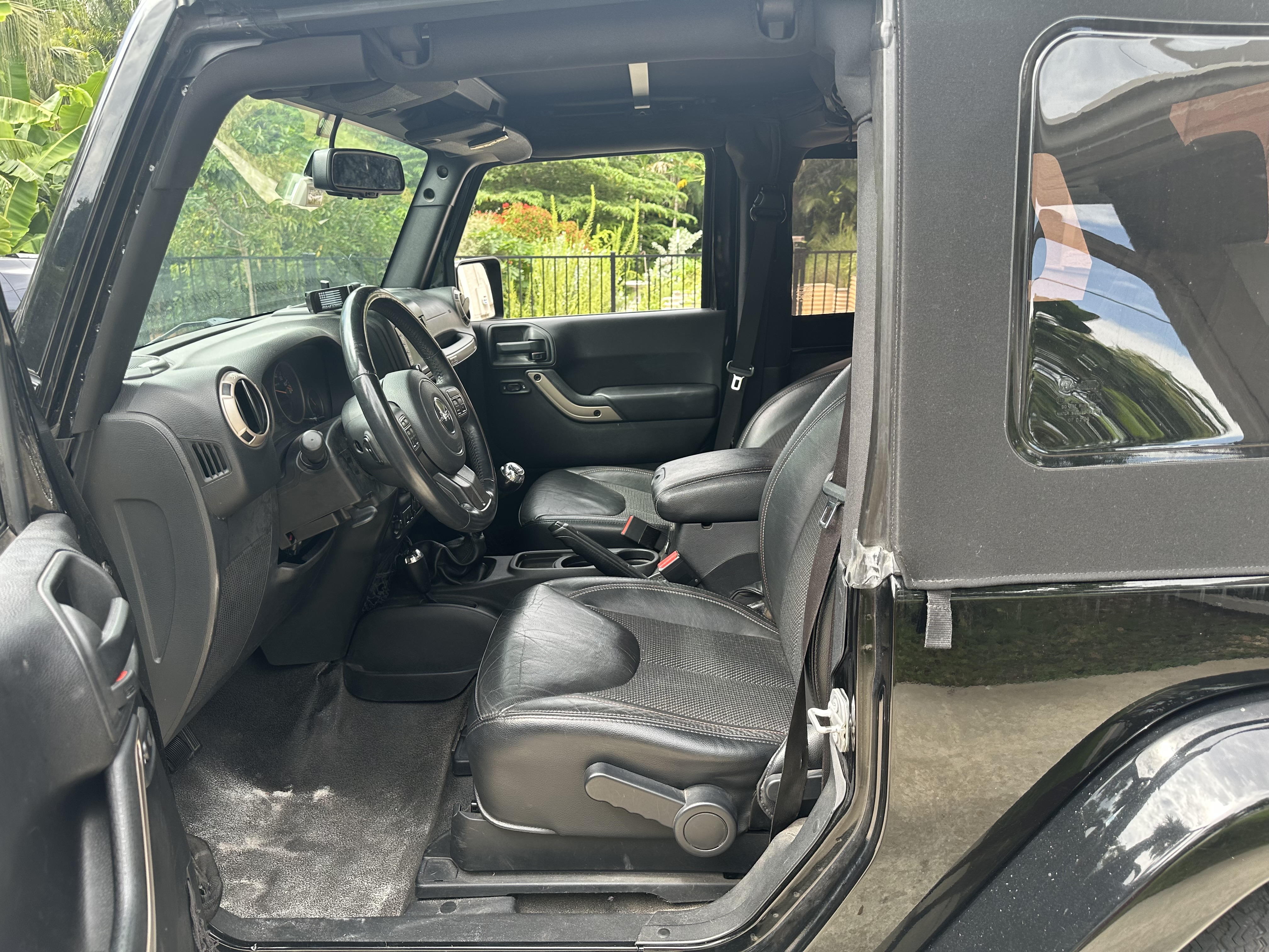 Used 2016 Jeep Wrangler Sahara AWD/4WD image 9