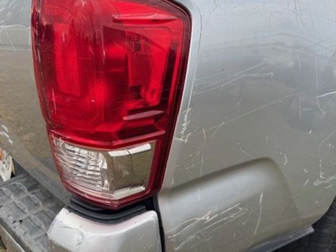 Used 2022 Toyota Tacoma SR image 17