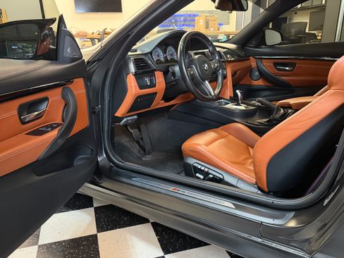 Used 2019 BMW M4 Coupe w/ Competition Package image 16