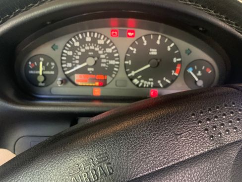 Used 1996 BMW 318i Convertible image 15