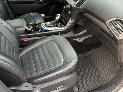 Used 2017 Ford Edge SEL w/ Equipment Group 201A AWD/4WD image 8