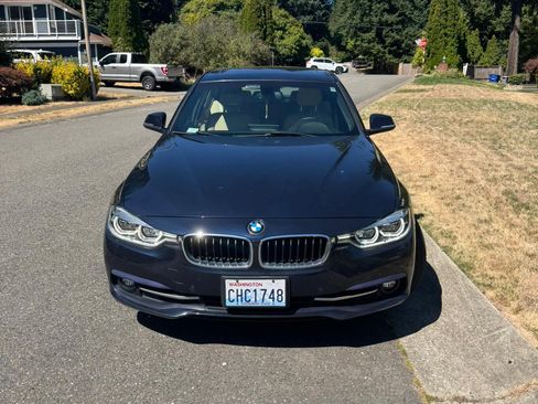 Used 2017 BMW 330i xDrive Sedan image 2