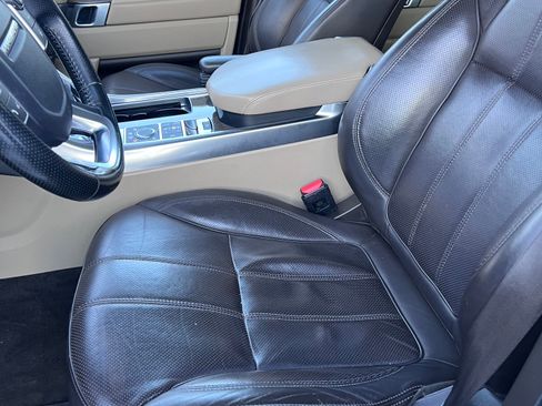 Used 2016 Land Rover Range Rover Sport HSE image 12