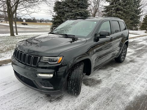 Used 2019 Jeep Grand Cherokee Limited X image 2
