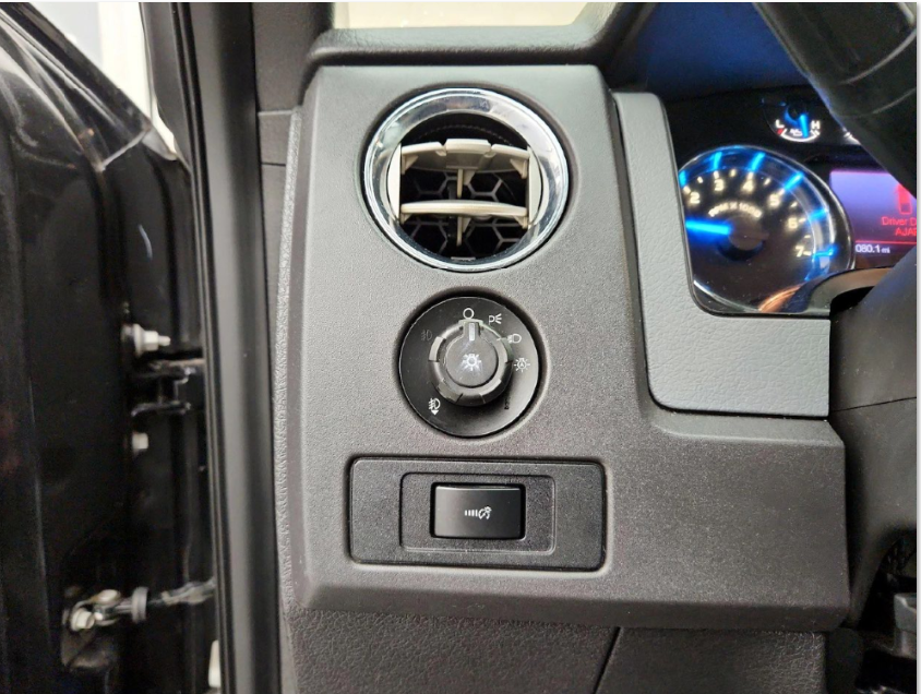 Used 2013 Ford F150 XLT w/ Luxury Equipment Group AWD/4WD image 13
