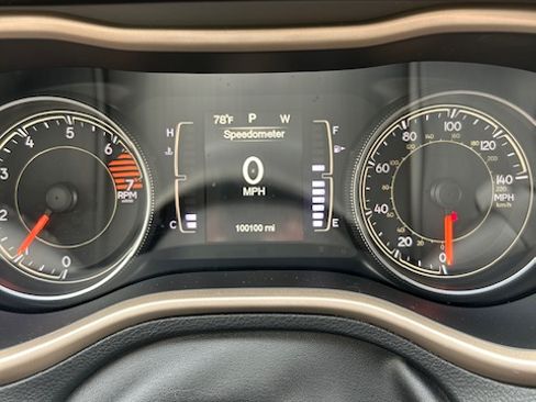 Used 2016 Jeep Cherokee Latitude image 23